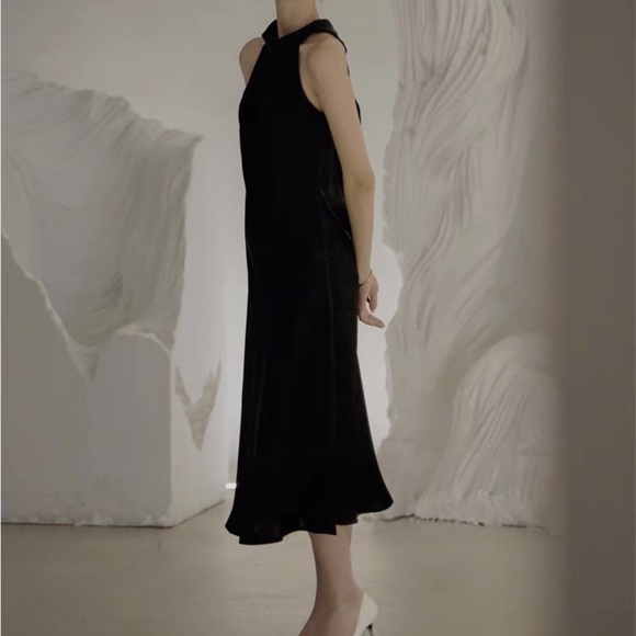 Elegant Black Halter Off-Shoulder Formal Long Evening Dress French-style - Picture 7 of 13